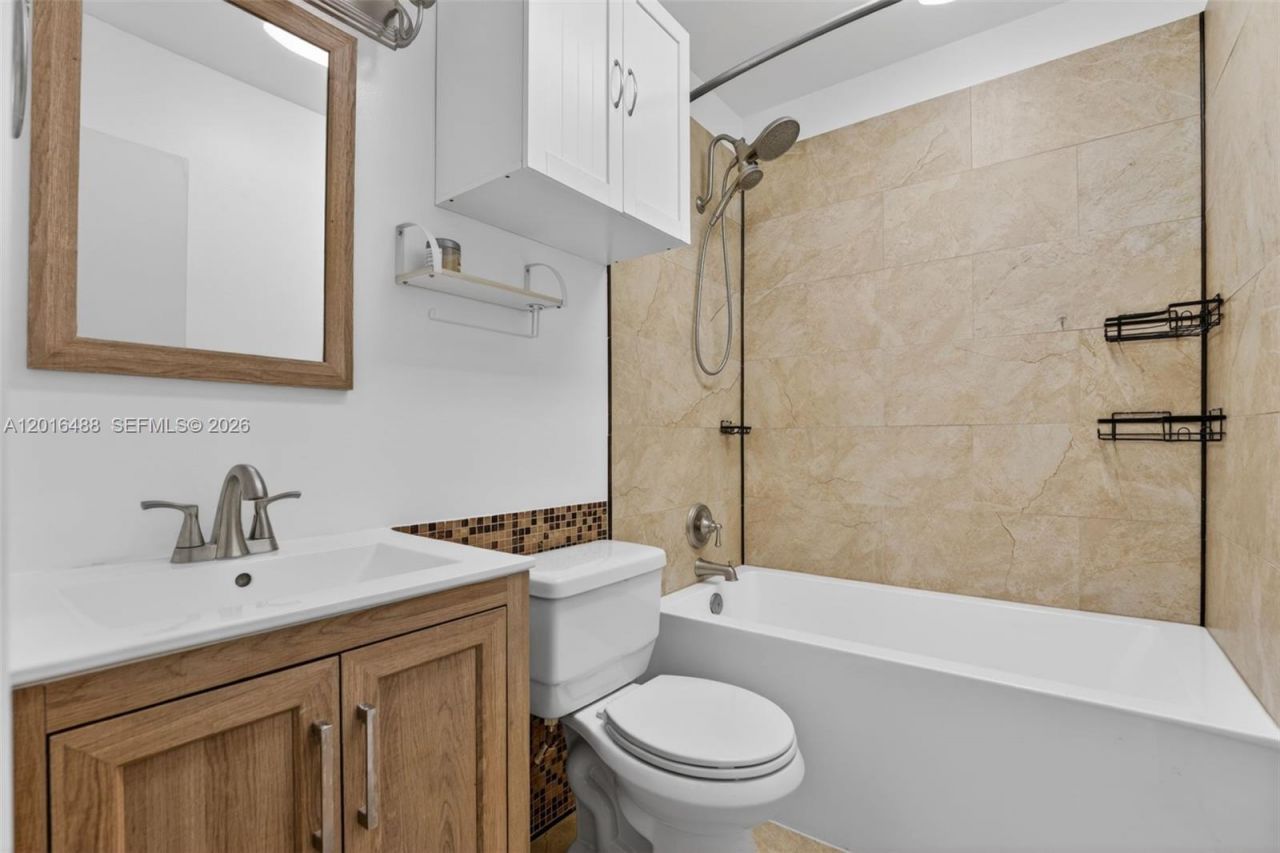 1717 NW 73rd Ave , Unit 33, Plantation, FL 33313 Photo