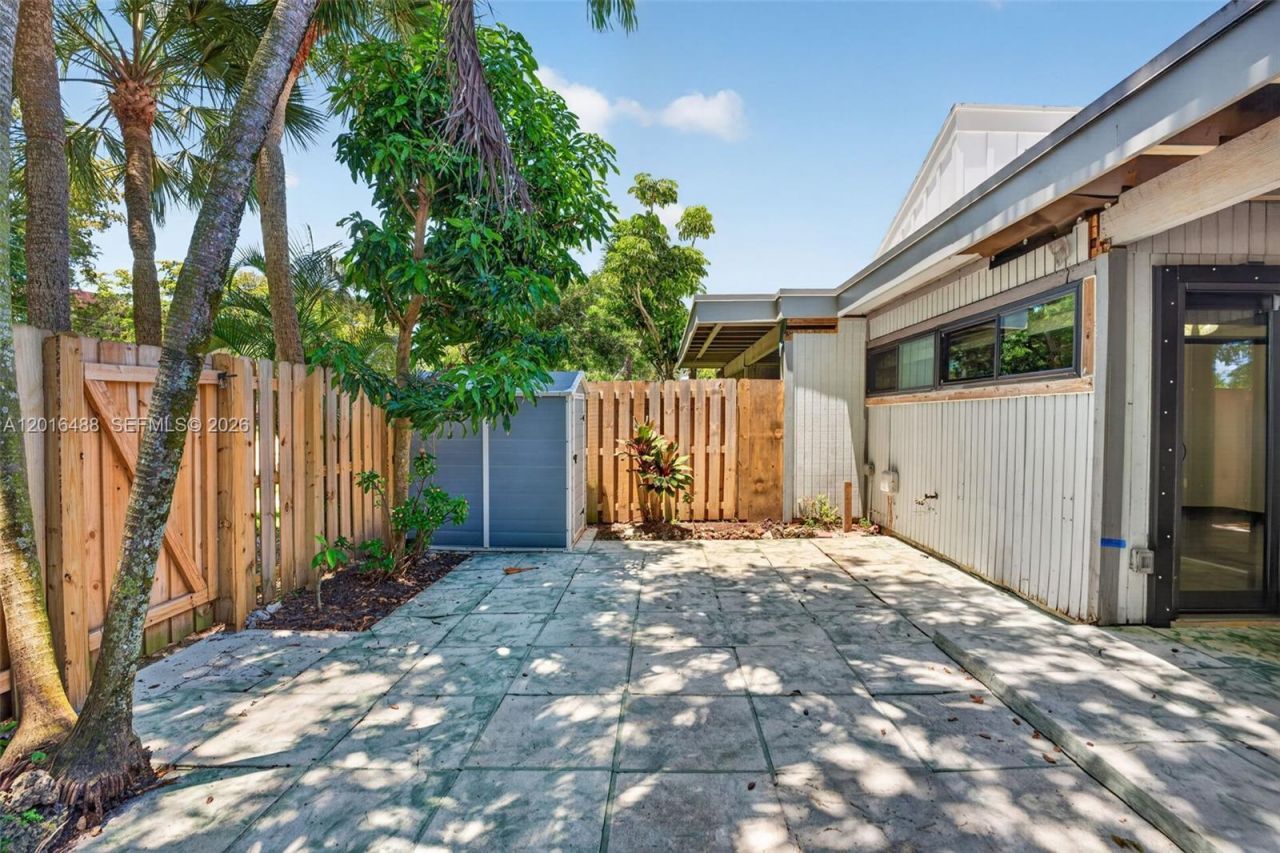 1717 NW 73rd Ave , Unit 33, Plantation, FL 33313 Photo