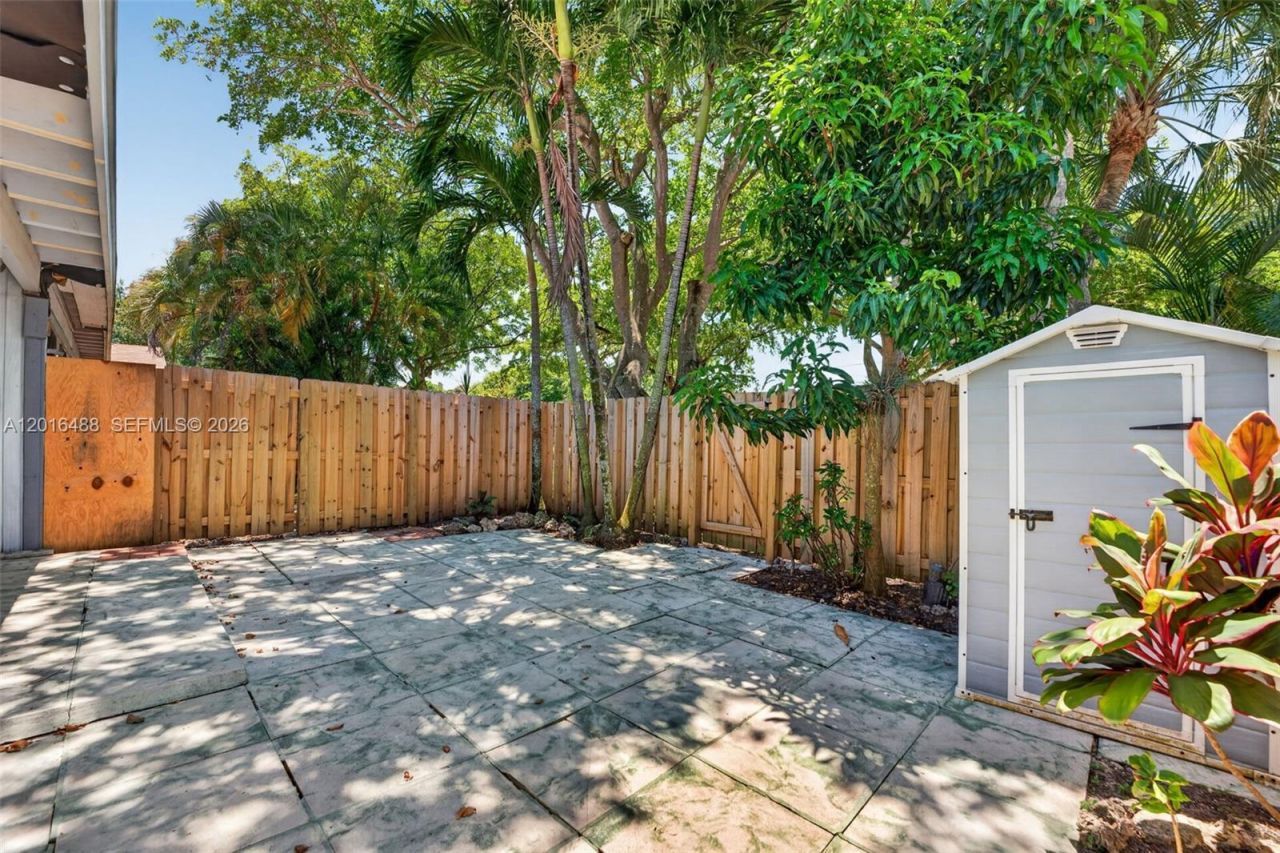 1717 NW 73rd Ave , Unit 33, Plantation, FL 33313 Photo
