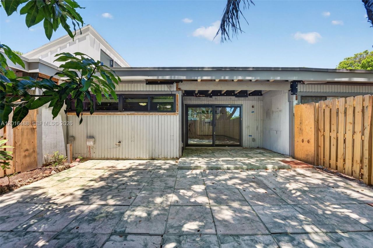 1717 NW 73rd Ave , Unit 33, Plantation, FL 33313 Photo