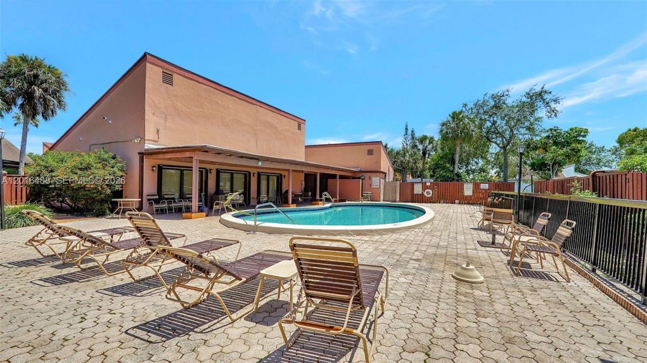 1717 NW 73rd Ave , Unit 33, Plantation, FL 33313 Photo