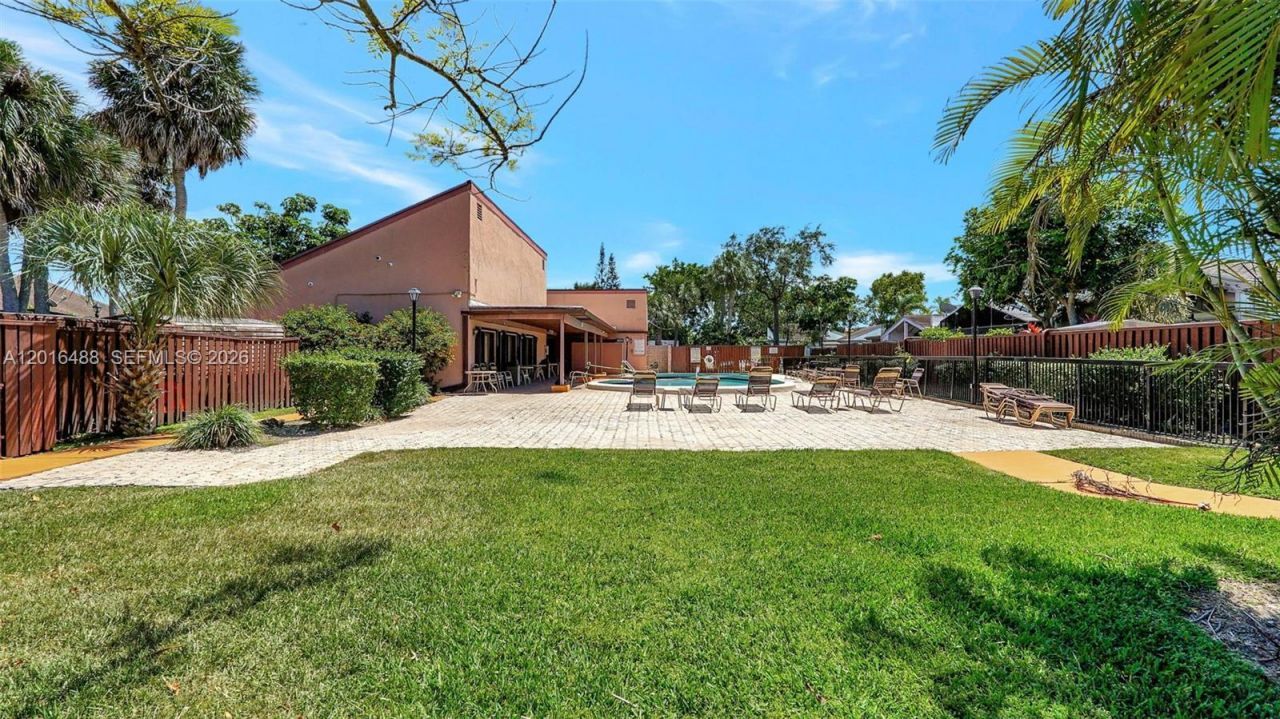 1717 NW 73rd Ave , Unit 33, Plantation, FL 33313 Photo