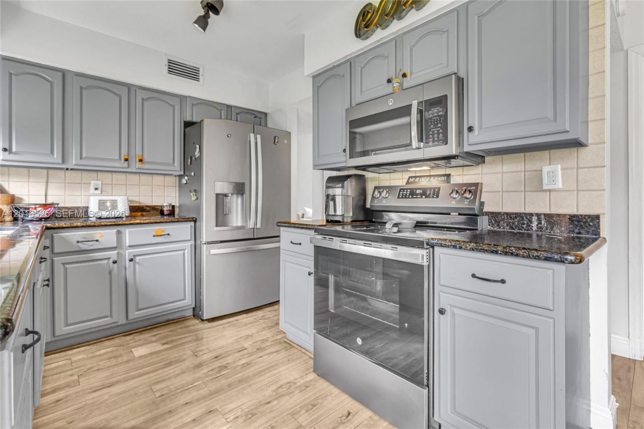 3814 NW 73rd Way , Coral Springs, FL 33065 Photo