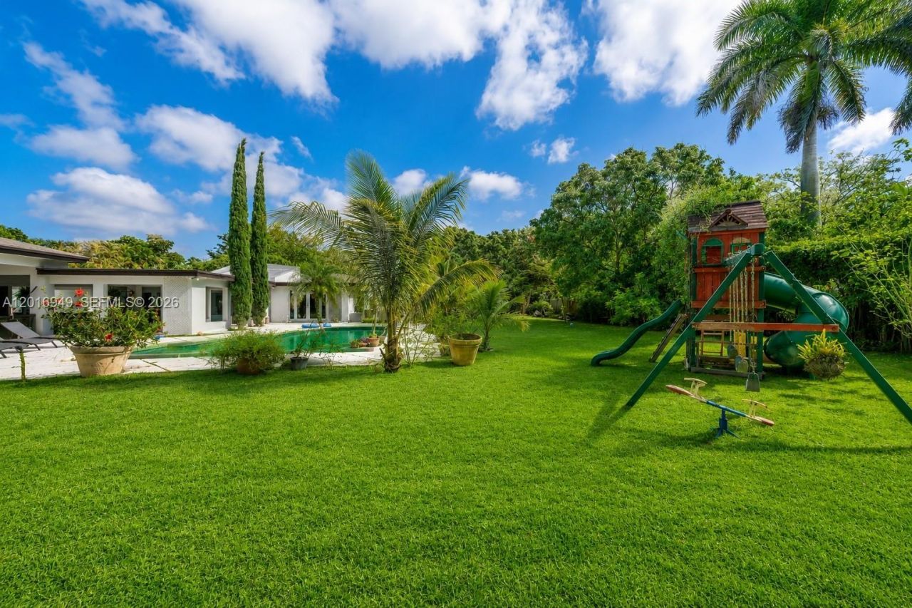7650 SW 128th St, Pinecrest, FL 33156 Photo