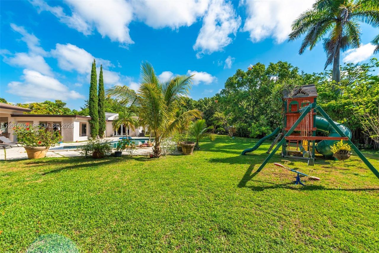 7650 SW 128th St, Pinecrest, FL 33156 Photo
