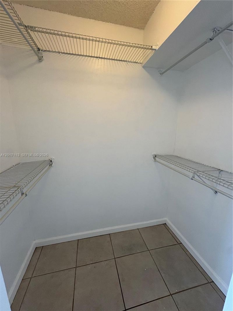 600 NE 36th St , Unit 1515, Miami, FL 33137 Photo