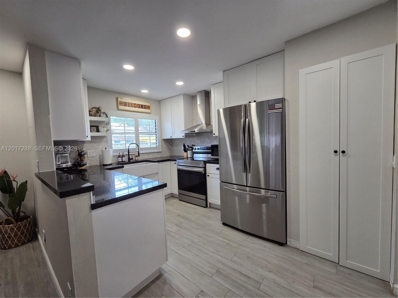 19 Chestnut Cir , Cooper City, FL 33026 Photo