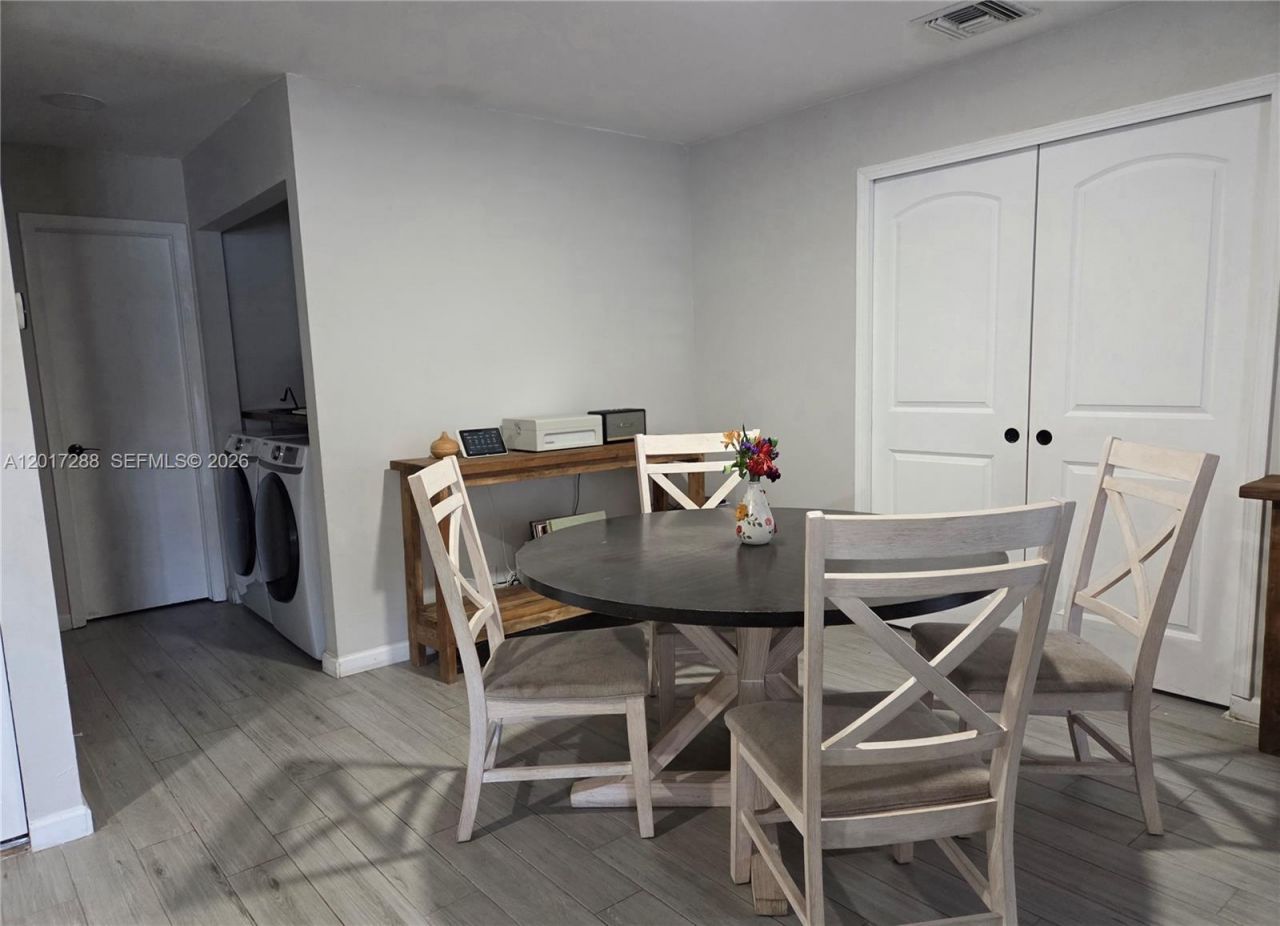19 Chestnut Cir , Cooper City, FL 33026 Photo