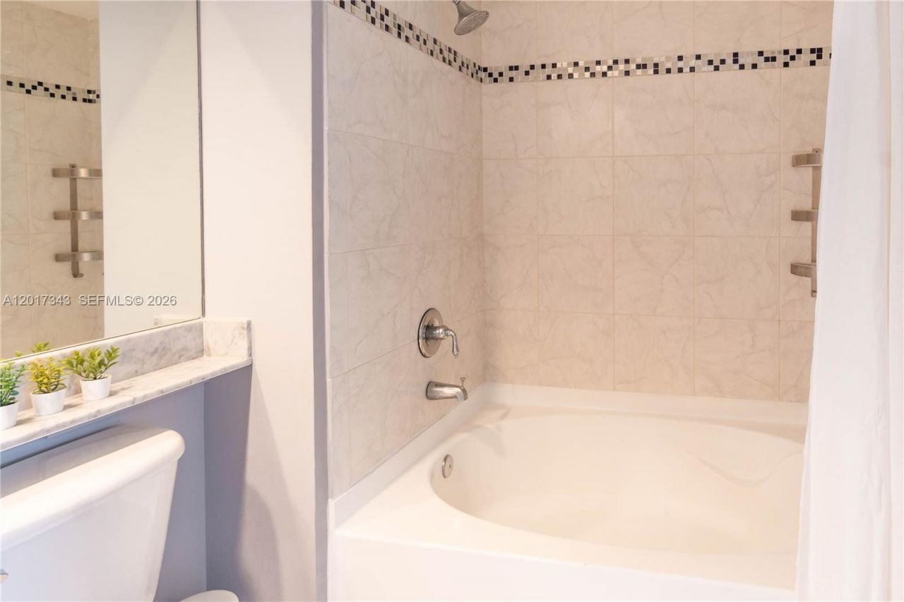 18800 NE 29th Ave , Unit 614, Aventura, FL 33180 Photo