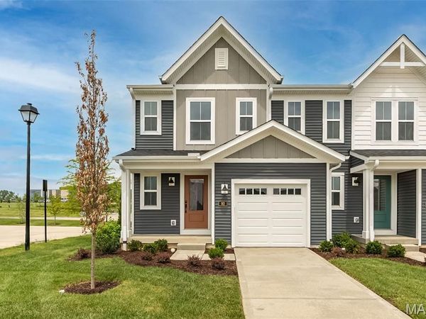 92 Mora Boulevard, Unit 440-501, O'Fallon, MO 63368