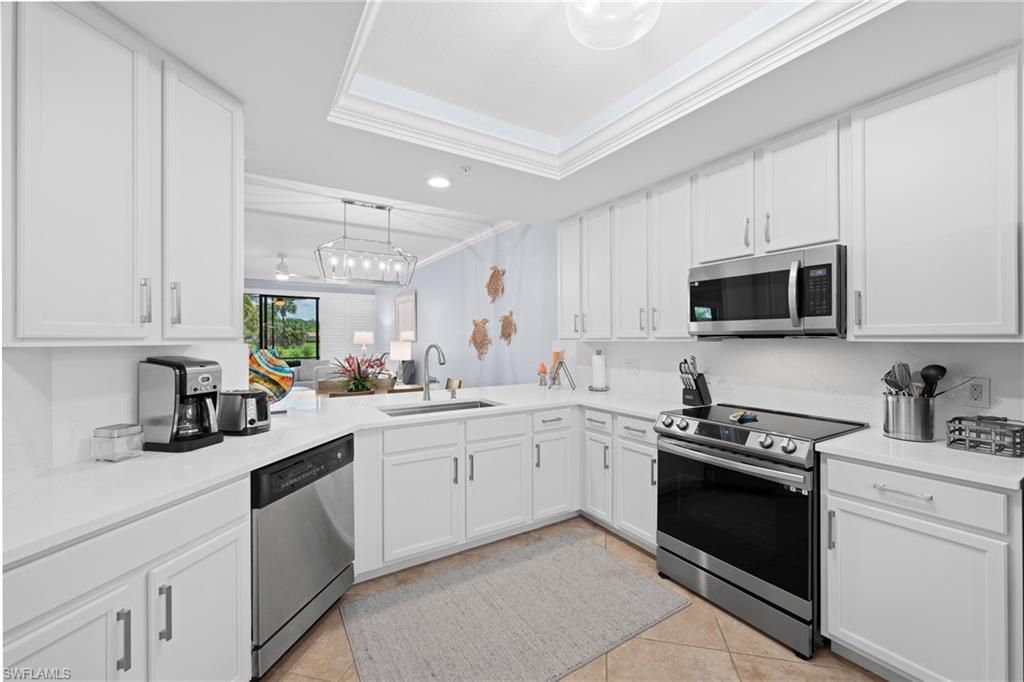 9844 Venezia Cir, Unit 711, Naples, FL 34113 Photo