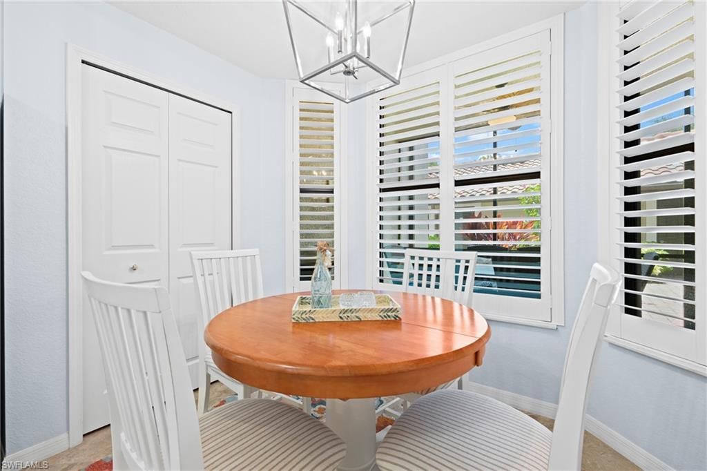 9844 Venezia Cir, Unit 711, Naples, FL 34113 Photo