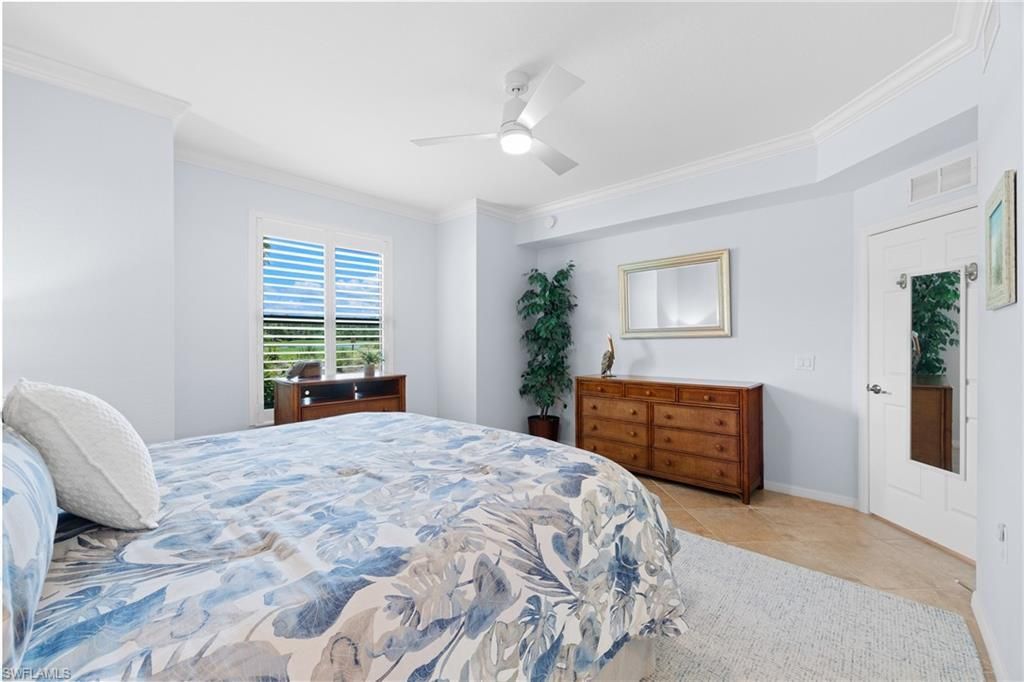 9844 Venezia Cir, Unit 711, Naples, FL 34113 Photo