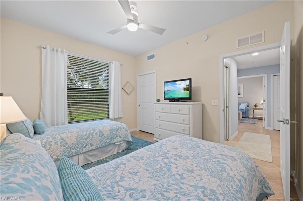 9844 Venezia Cir, Unit 711, Naples, FL 34113 Photo