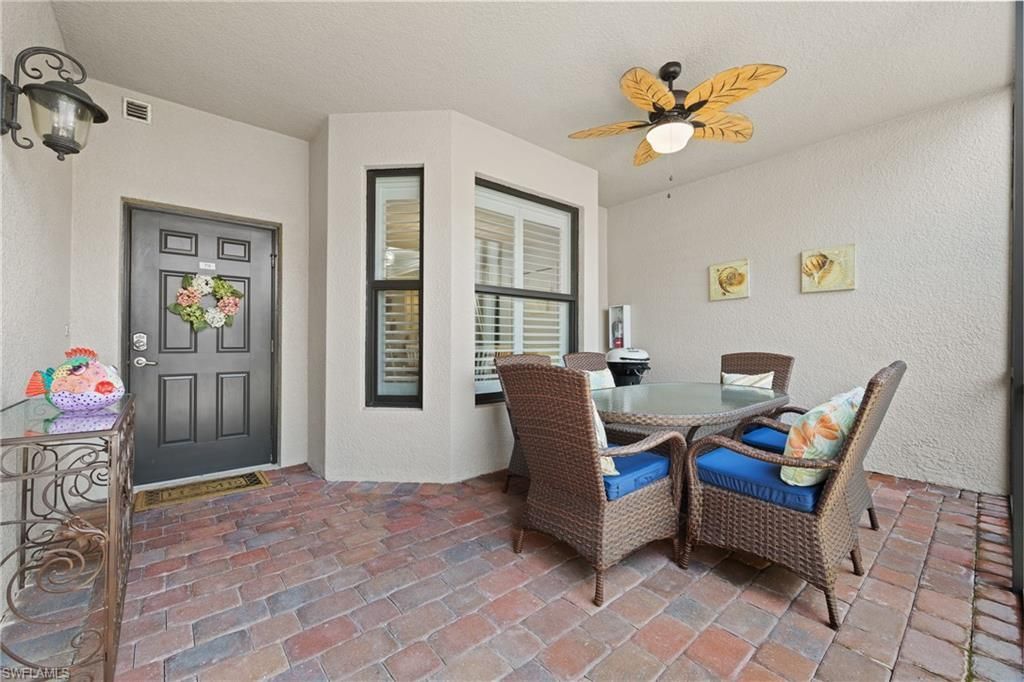 9844 Venezia Cir, Unit 711, Naples, FL 34113 Photo
