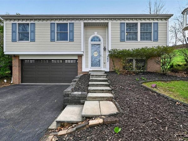 307 Lawrence Pl , Coraopolis, PA 15108