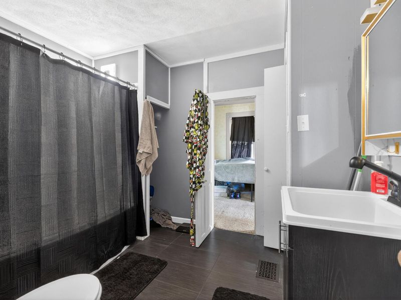 1160 S Greenwood Street, Bellefontaine, OH 43311 Photo 8