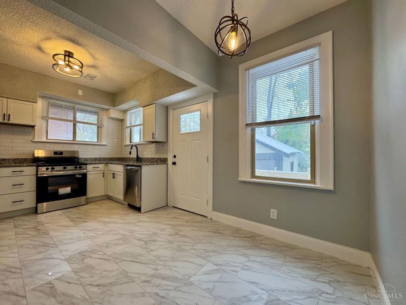 2942 Woodrow Avenue, Cincinnati, OH 45211 Photo 13