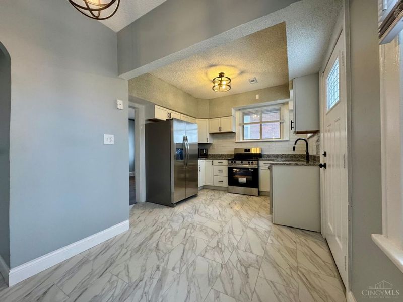 2942 Woodrow Avenue, Cincinnati, OH 45211 Photo 14