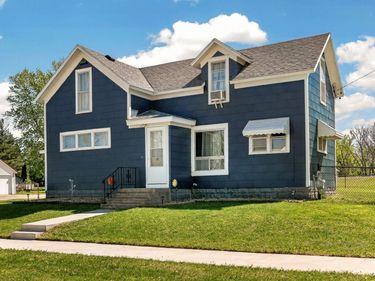 18 4th Avenue NE, Dodge Center, MN 55927