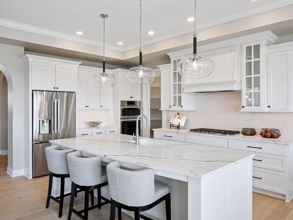 9064 Mills Lane , Chanhassen, MN 55317