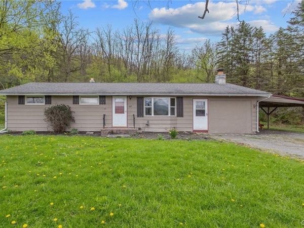 4687 S Onondaga Road, Nedrow, NY 13120