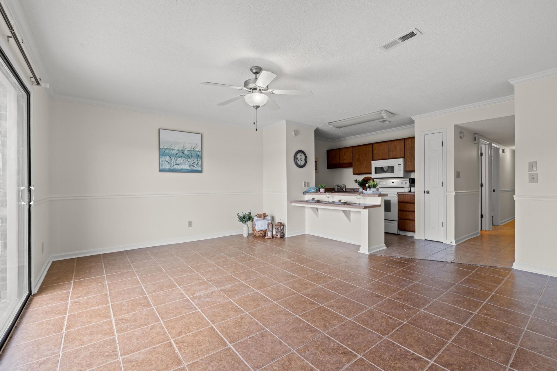203 Double Eagle Dr.  Photo 7
