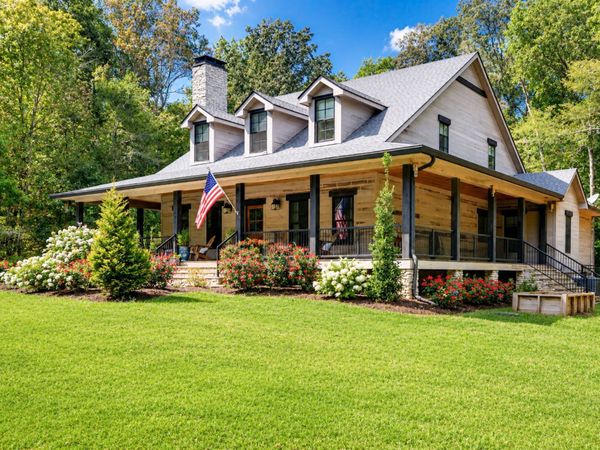 1168 Johnny Hall Rd, Burns, TN 37029