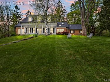 1101 Cripple Creek Lane, Rochester Hills, MI 48306