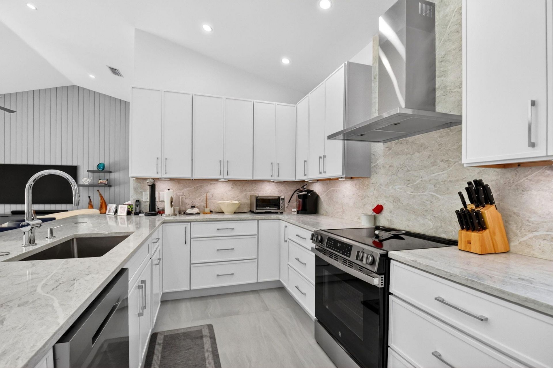 5063 Ventura Drive, Delray Beach, FL 33484 Photo