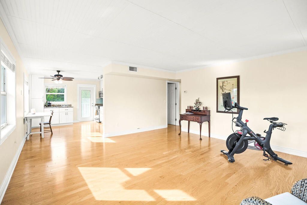 114 Cascade Lane, Unit 4, Palm Beach Shores, FL 33404 Photo