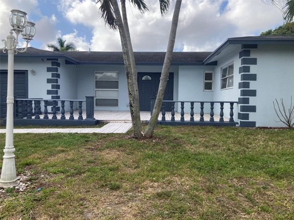 6230 SW 4th Place, Margate, FL 33068