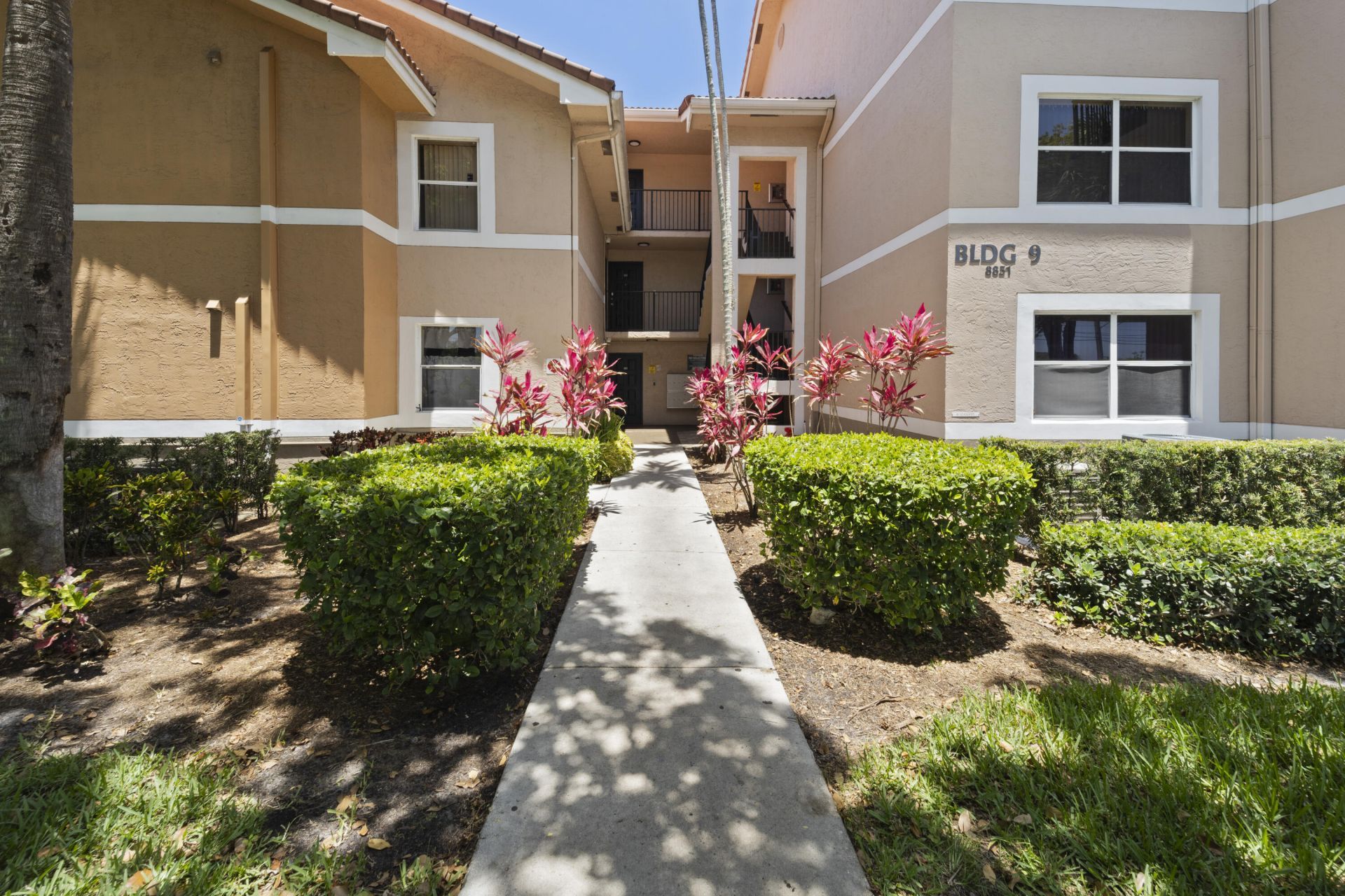 8851 Wiles Road, Unit Apt 304, Coral Springs, FL 33067 Photo