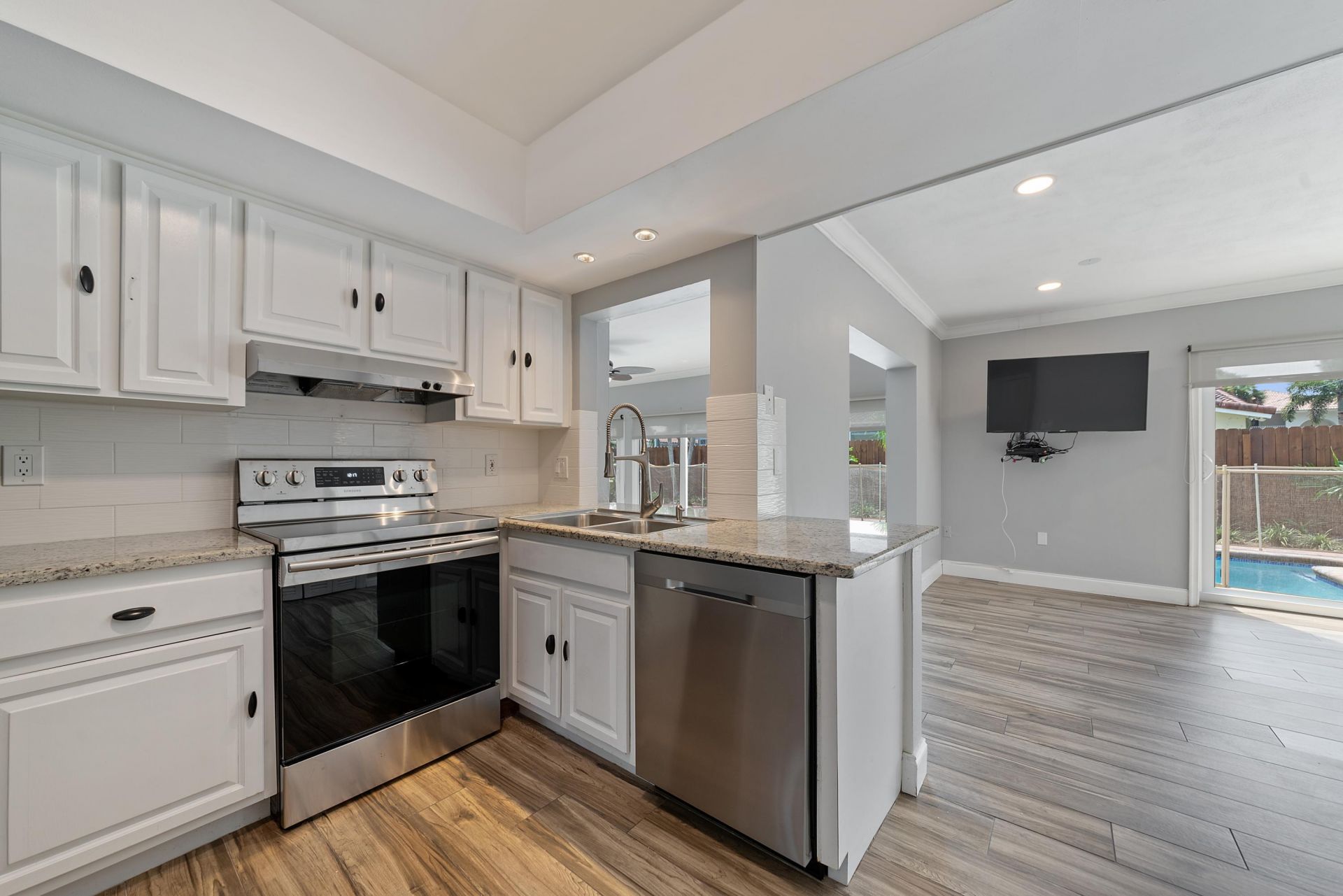 884 NW 6th Drive, Boca Raton, FL 33486 Photo