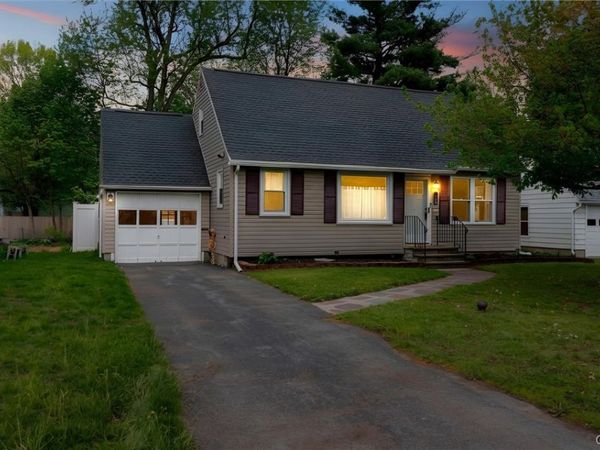 150 Crystal Drive , Syracuse, NY 13212