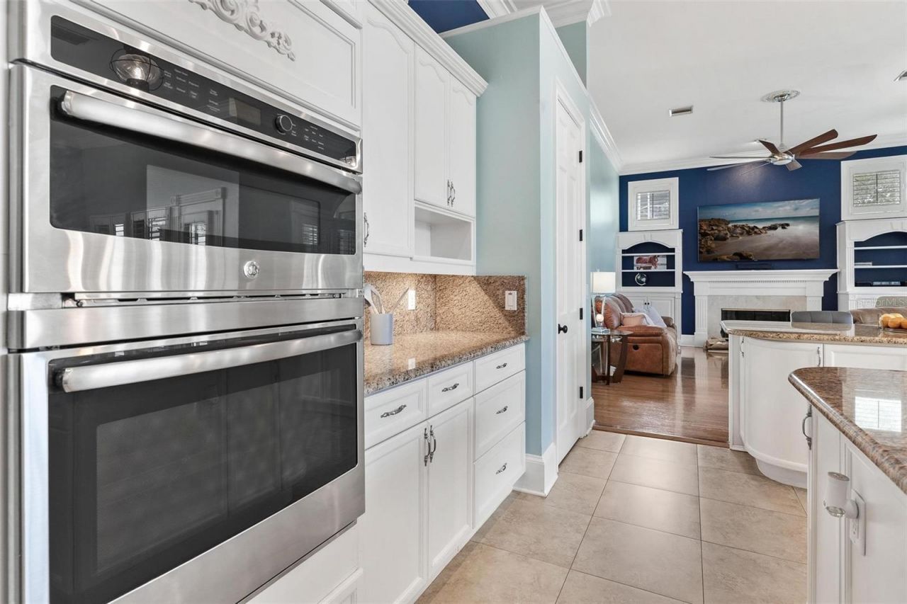 1641 Edgewater Drive , Mount Dora, FL 32757 Photo