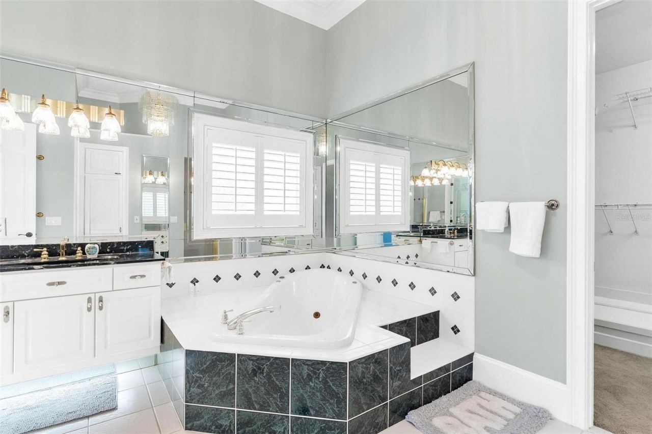 1641 Edgewater Drive , Mount Dora, FL 32757 Photo