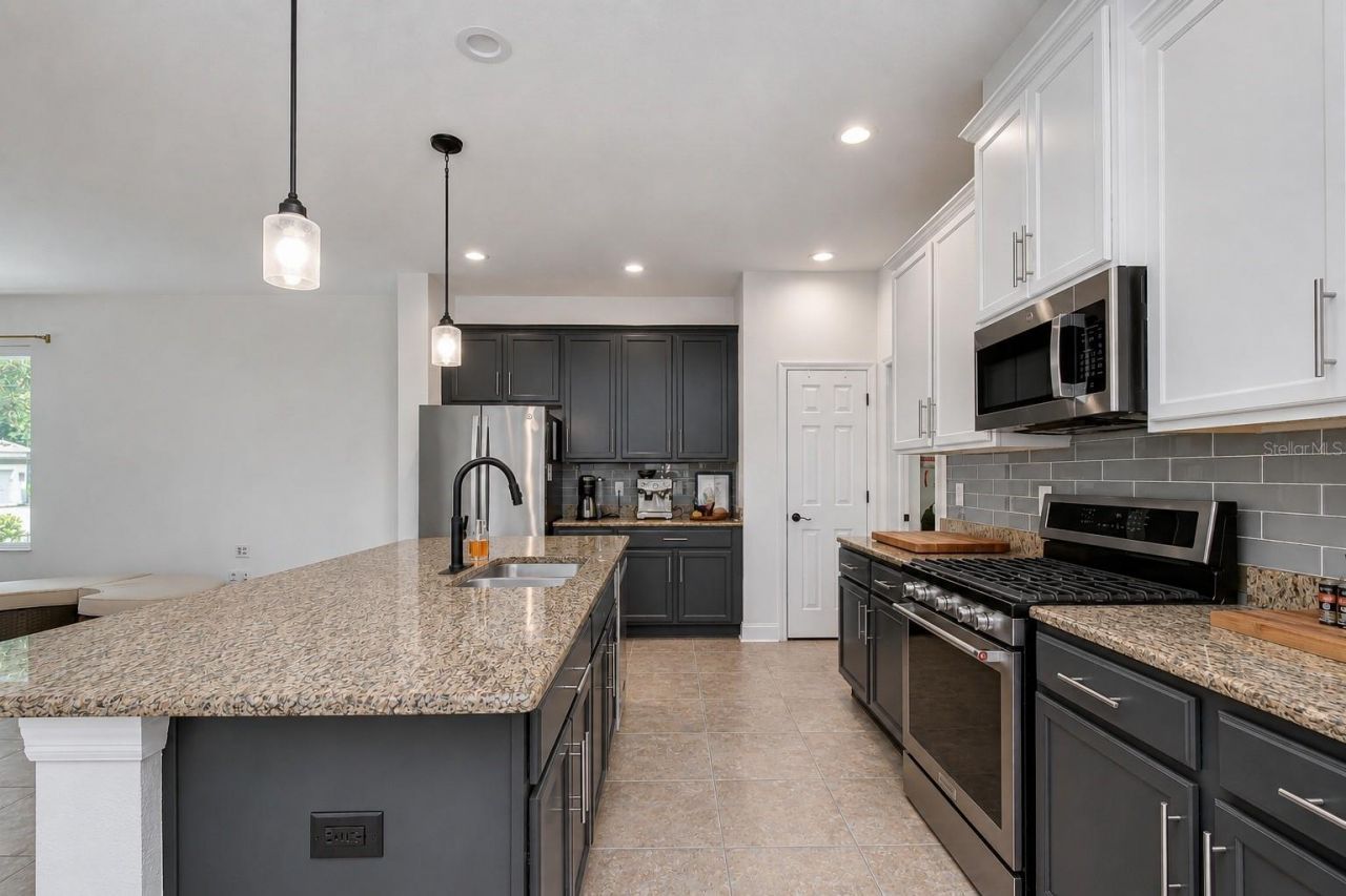 5301 Match Point Place , Lithia, FL 33547 Photo
