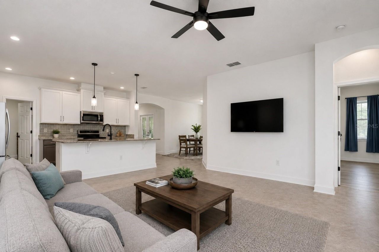 5301 Match Point Place , Lithia, FL 33547 Photo