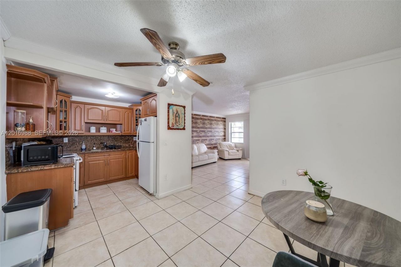 Please Call For Address, Unit 215, Miami, FL 33184 Photo