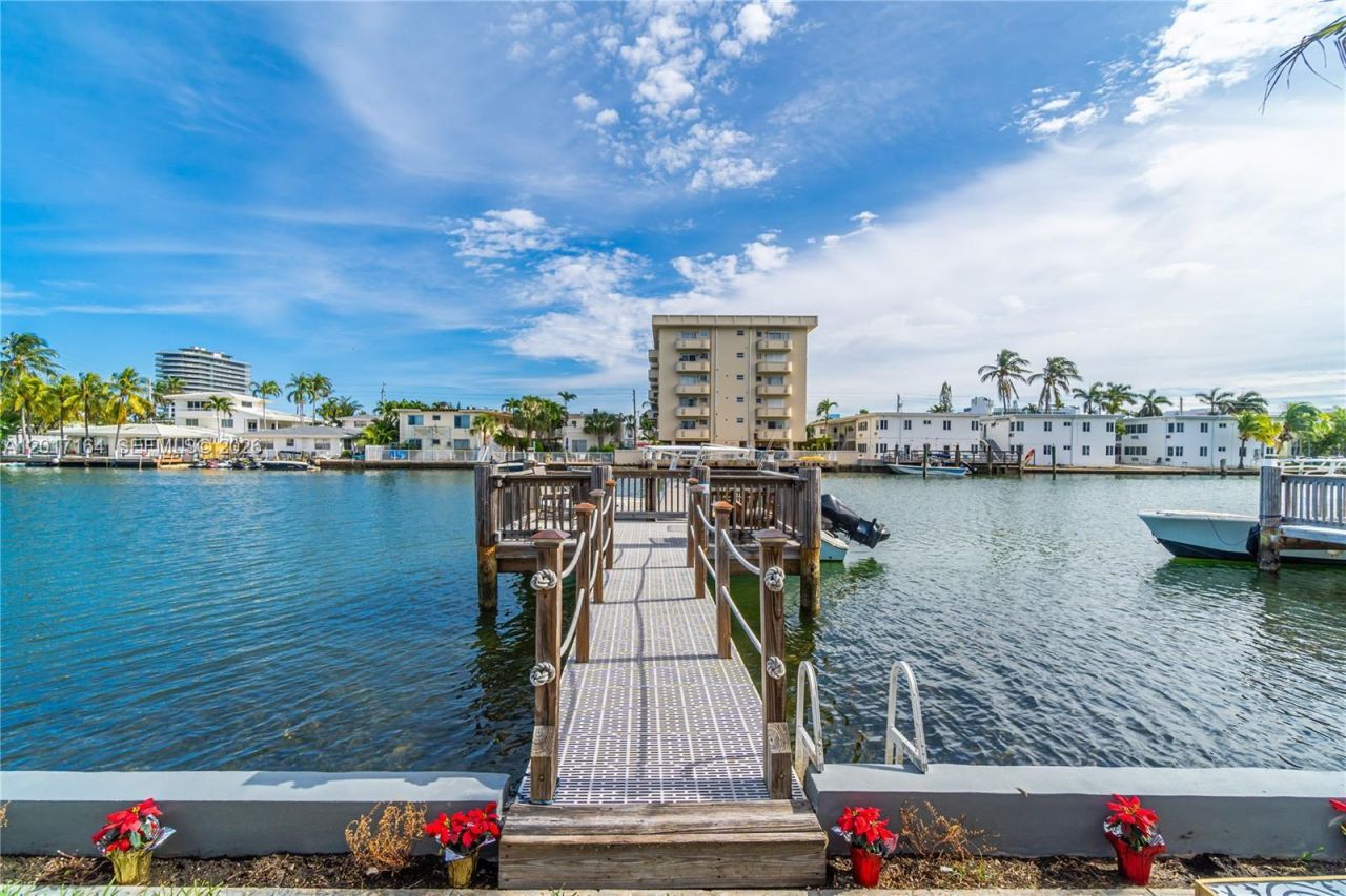 8401 Crespi Blvd , Unit 3, Miami Beach, FL 33141 Photo