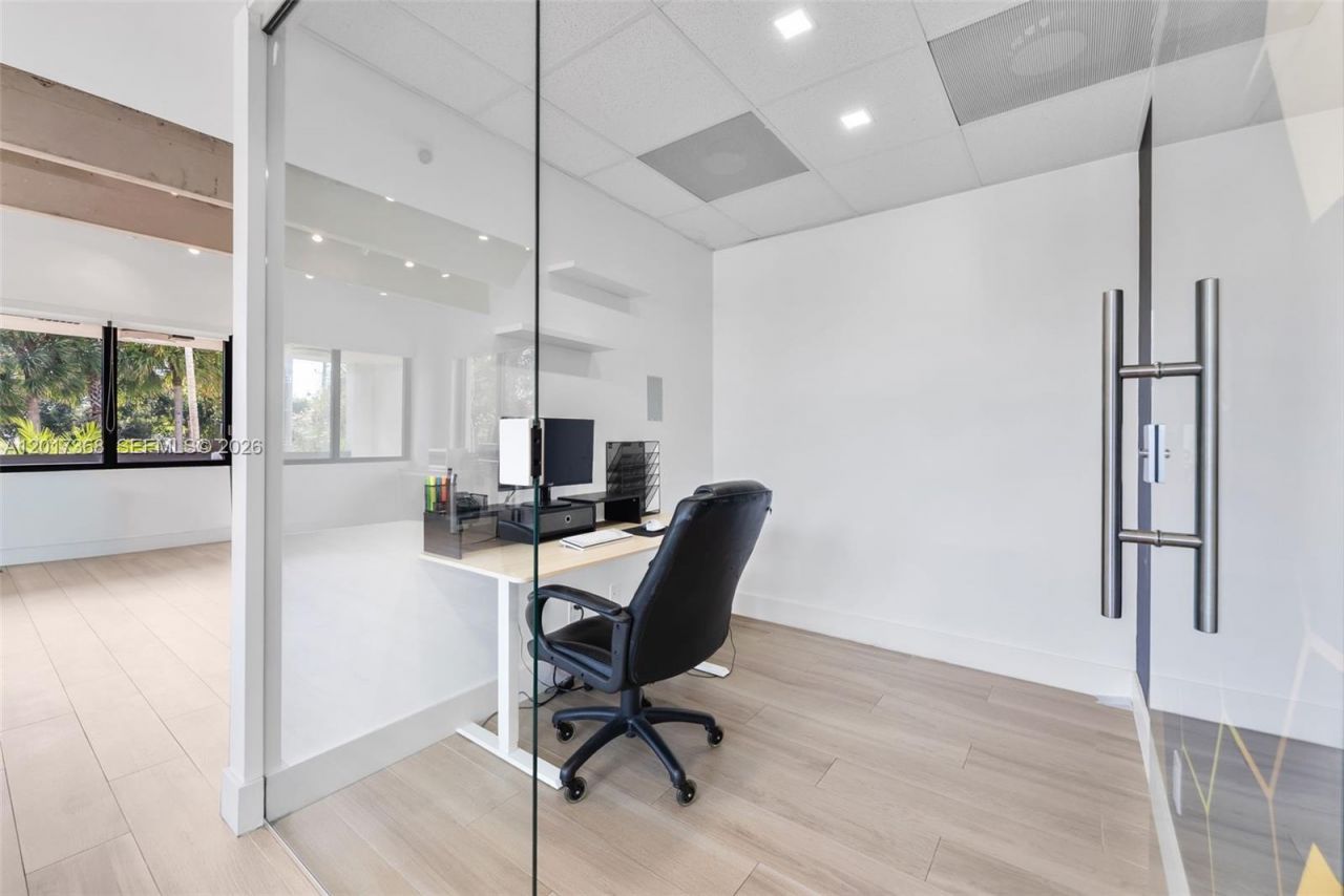 3595 Sheridan St , Unit 210, Hollywood, FL 33021 Photo