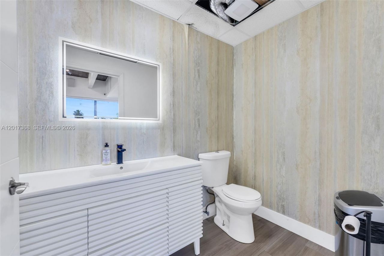 3595 Sheridan St , Unit 210, Hollywood, FL 33021 Photo