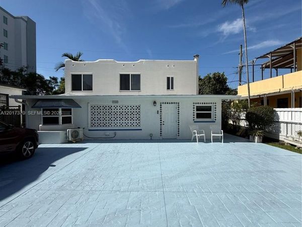 2232 SW 5th St, Miami, FL 33135