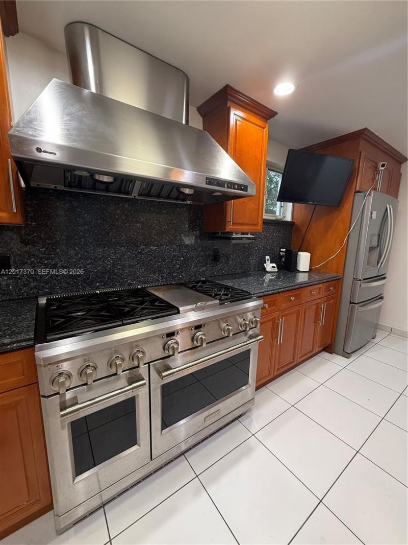 2232 SW 5th St, Miami, FL 33135 Photo