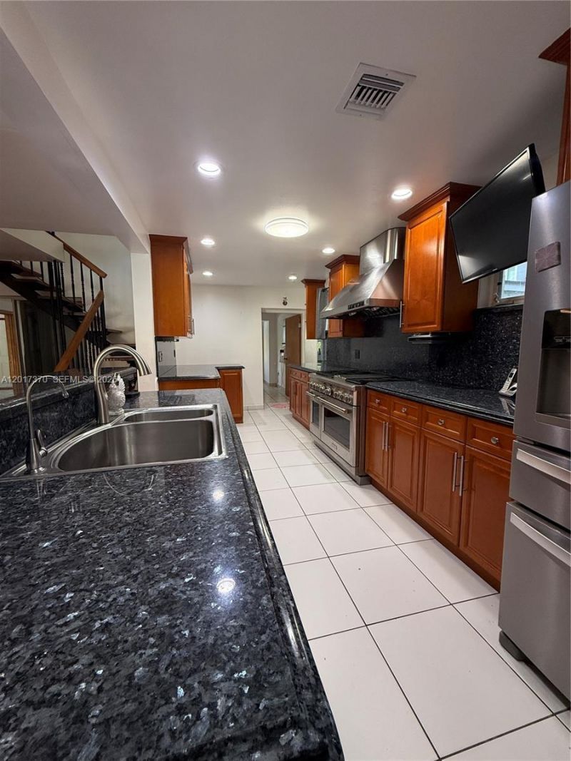 2232 SW 5th St, Miami, FL 33135 Photo