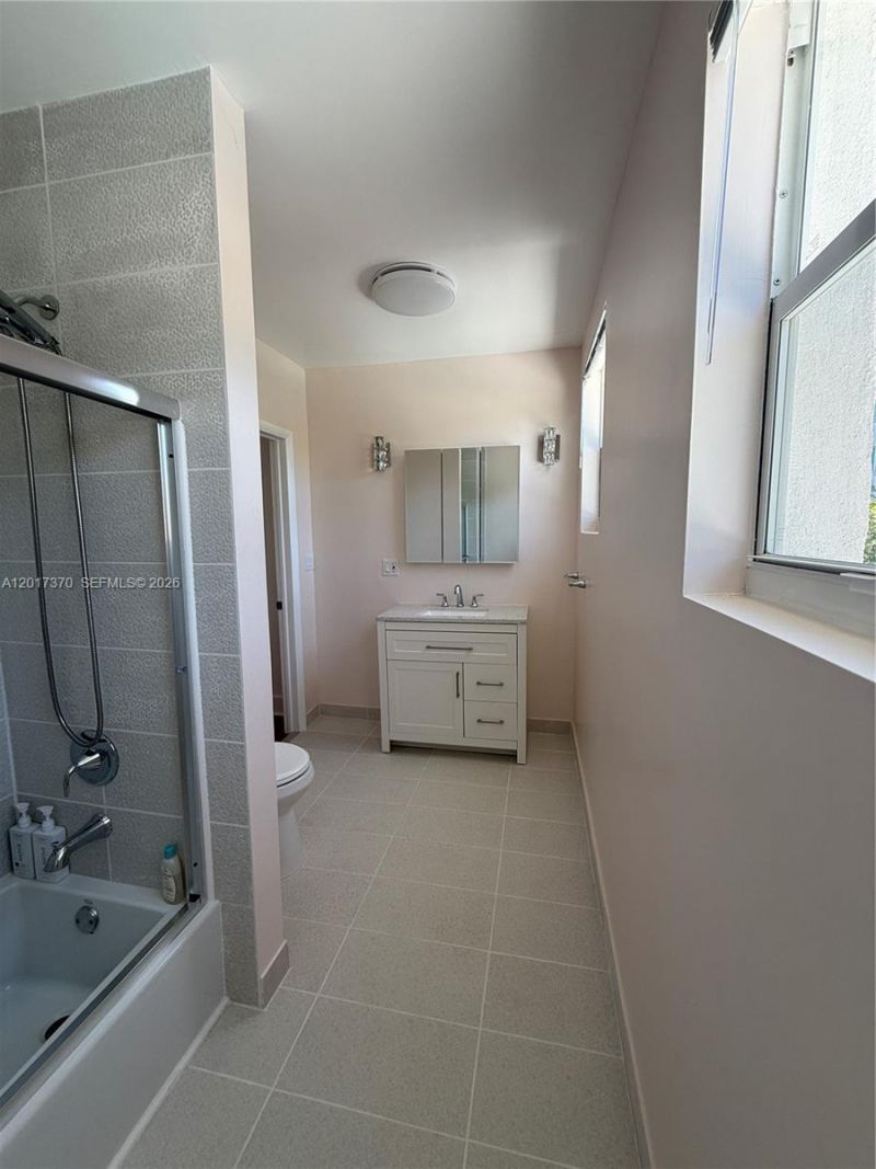 2232 SW 5th St, Miami, FL 33135 Photo