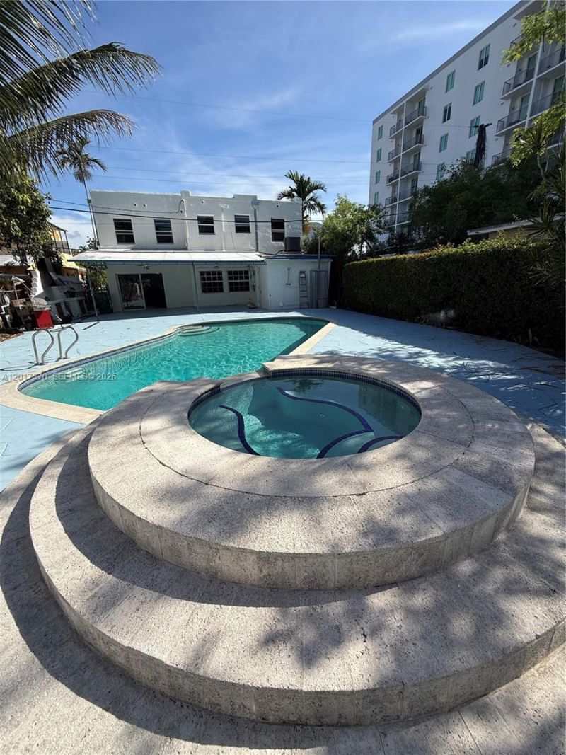 2232 SW 5th St, Miami, FL 33135 Photo