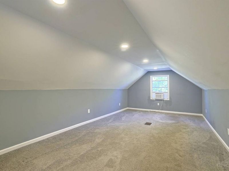 1277 Brushwood Avenue, Cincinnati, OH 45224 Photo 24
