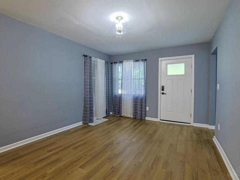1277 Brushwood Avenue, Cincinnati, OH 45224 Photo 4